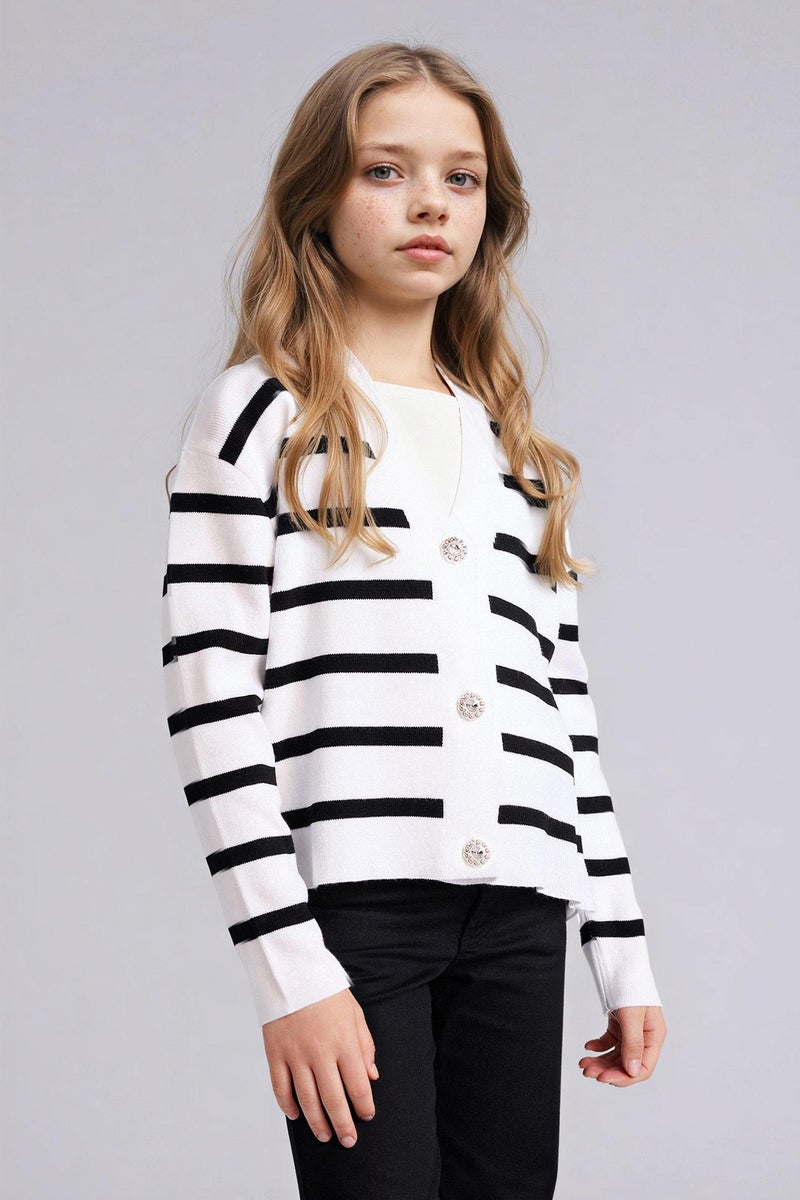 ديفاكتو كارديجان قصة عادية بياقة V - Image 3